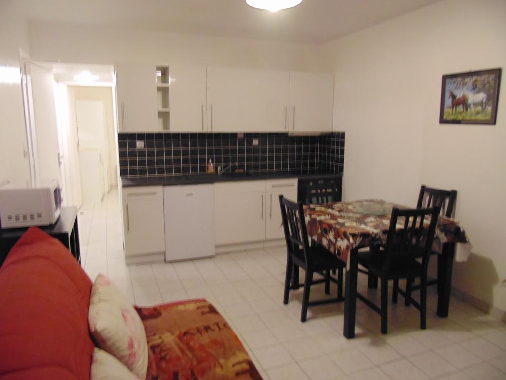 Gites de Mer Port-en-Bessin-Huppain Habitación foto