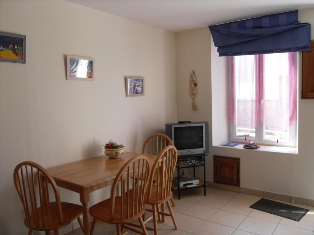 Gites de Mer Port-en-Bessin-Huppain Habitación foto