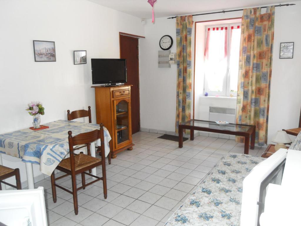 Gites de Mer Port-en-Bessin-Huppain Habitación foto